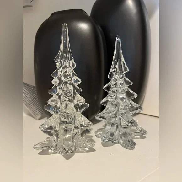 Two Vintage Clear Art Glass Christmas Trees 6" & 7” Winter Home Decor - Picture 3 of 5